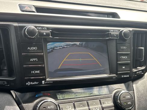 Used 2016 Toyota RAV4 XLE AWD/4WD image 21