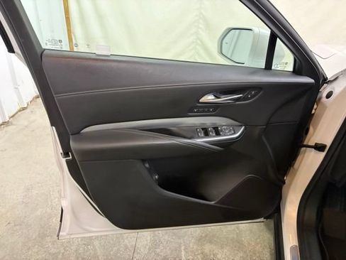 Used 2020 Cadillac XT4 Premium Luxury w/ Cold Weather Package FWD image 34