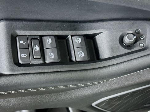 Used 2022 Jeep Grand Cherokee Limited 4xe image 15