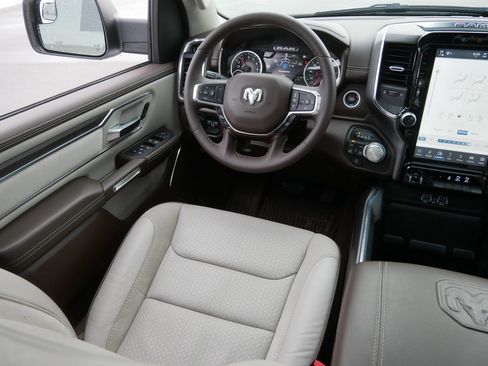 Used 2025 RAM 1500 Laramie image 9