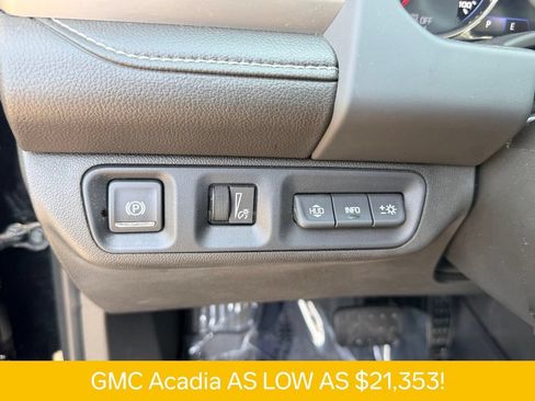 Used 2020 GMC Acadia Denali w/ Technology Package FWD image 33