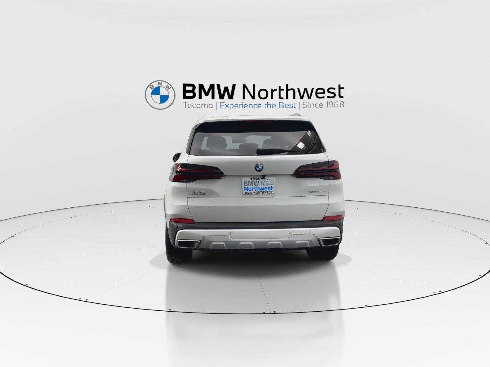 Used 2025 BMW X5 xDrive40i w/ Climate Comfort Package AWD/4WD image 2