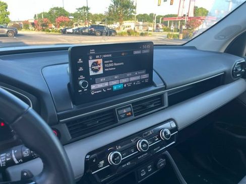Used 2025 Honda Pilot Touring image 24