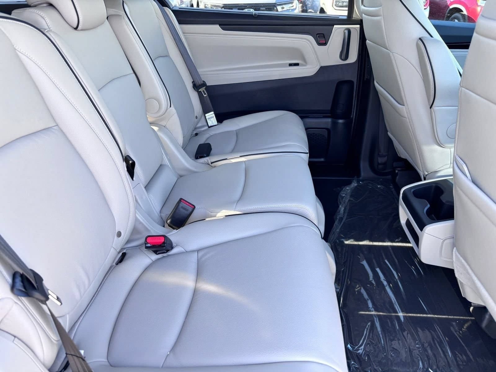 New 2026 Honda Odyssey Touring image 11