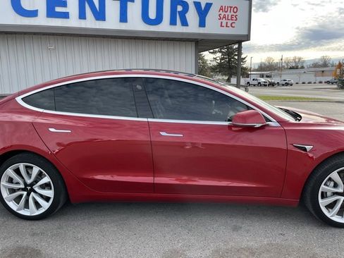 Used 2018 Tesla Model 3 Long Range image 12