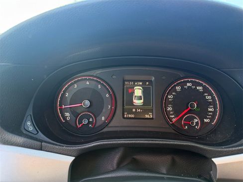 Used 2022 Volkswagen Passat 2.0T SE image 22