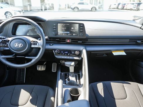 New 2025 Hyundai Elantra Sport image 10