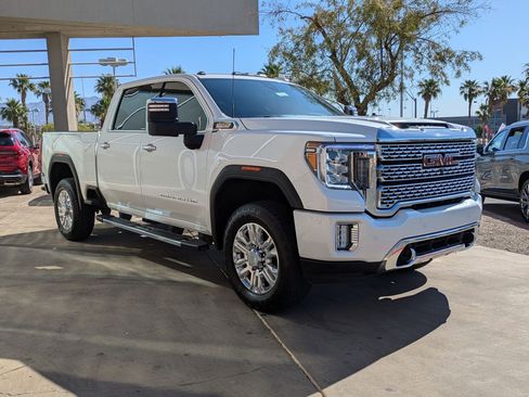 Used 2021 GMC Sierra 2500 Denali w/ Denali Ultimate Package AWD/4WD image 8