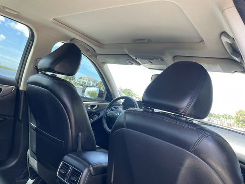 Used 2014 INFINITI Q50 Premium w/ Navigation Package RWD image 9