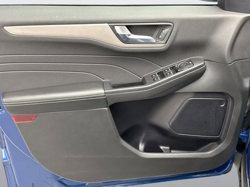 Used 2022 Ford Escape SEL image 9