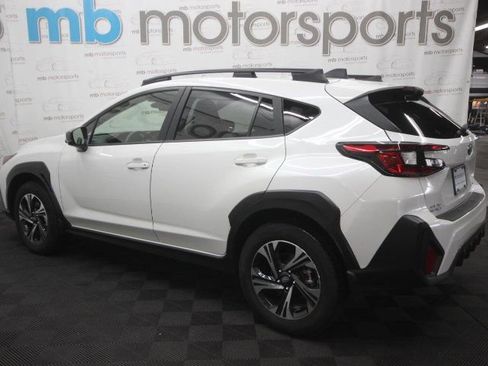 Used 2024 Subaru Crosstrek 2.0i Premium image 3