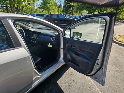 New 2025 Nissan Versa SV w/ Trunk Package image 26