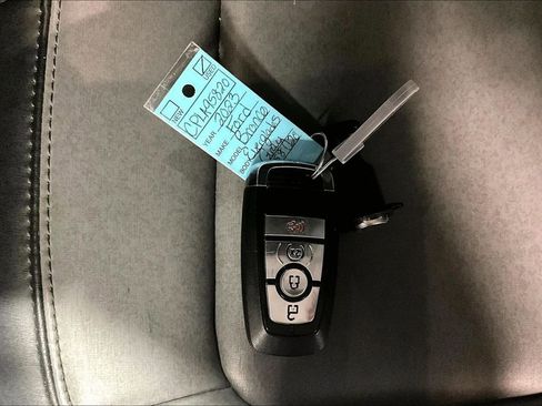 Used 2023 Ford Bronco Everglades image 13