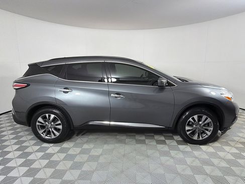 Used 2016 Nissan Murano SV image 4
