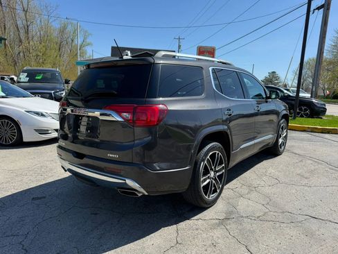 Used 2017 GMC Acadia Denali w/ Technology Package AWD/4WD image 5