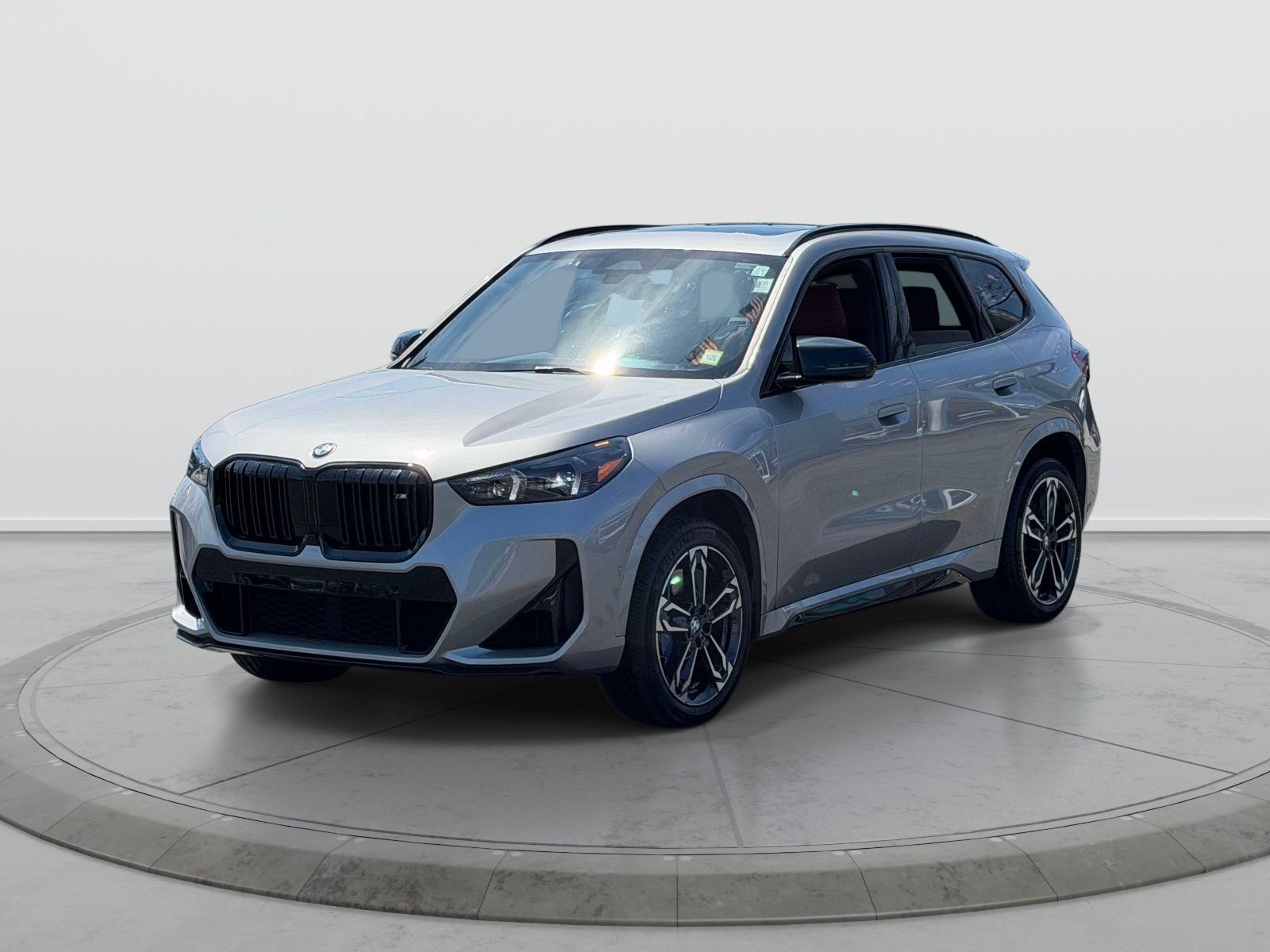 Used 2026 BMW X1 M35i w/ Technology Package AWD/4WD image 3