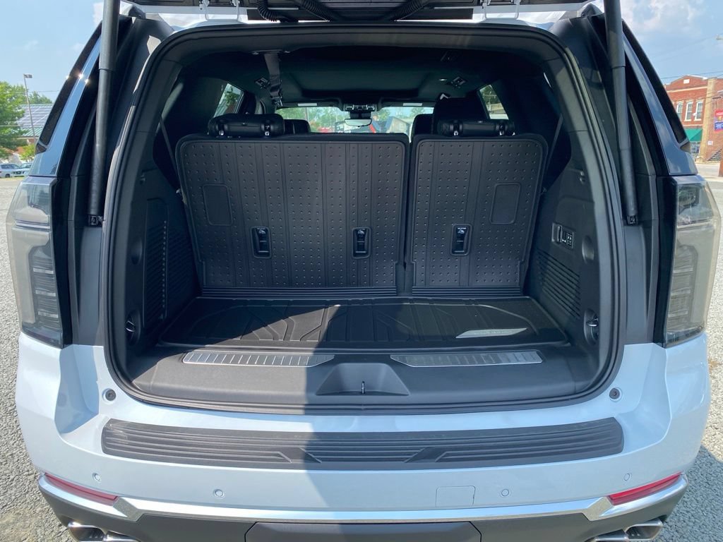 New 2026 Chevrolet Tahoe High Country AWD/4WD image 19