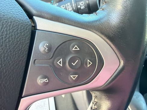 Used 2022 Chevrolet Colorado LT w/ Fleet Safety Package RWD image 12