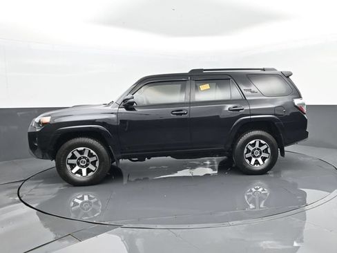 Used 2022 Toyota 4Runner TRD Off-Road Premium AWD/4WD image 5