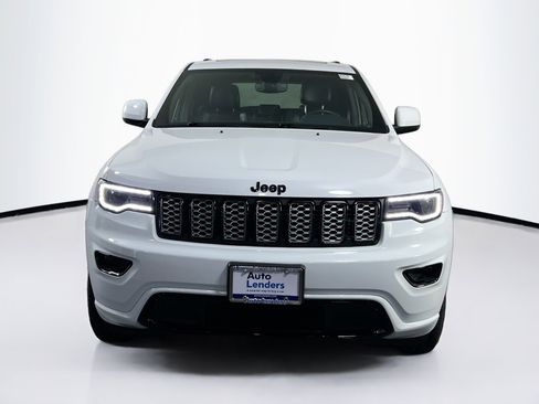 Used 2022 Jeep Grand Cherokee Laredo X image 2
