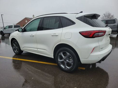 Used 2023 Ford Escape ST-Line w/ Tech Pack #1 AWD/4WD image 3