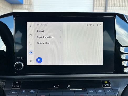 Used 2025 Toyota Camry LE image 23