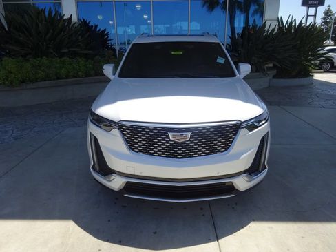 Certified 2020 Cadillac XT6 Premium Luxury AWD/4WD image 2