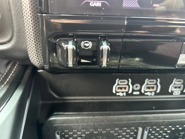 Used 2025 RAM 2500 Limited AWD/4WD image 27