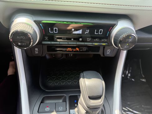 Certified 2025 Toyota RAV4 XLE AWD/4WD image 20
