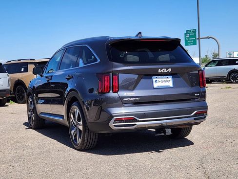 Certified 2023 Kia Sorento SX Prestige AWD/4WD image 3