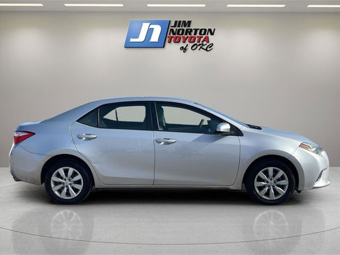 Used 2016 Toyota Corolla LE image 4