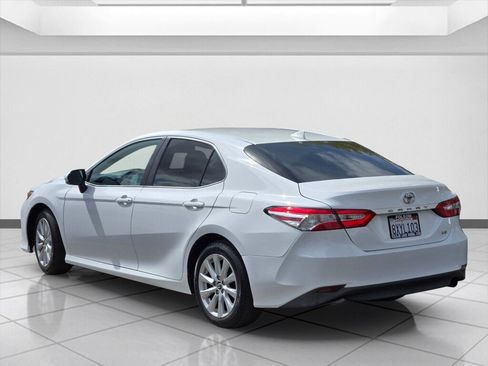 Used 2019 Toyota Camry LE w/ Convenience Package FWD image 7