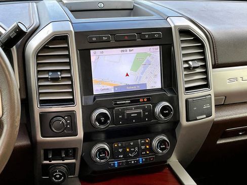 Used 2020 Ford F250 King Ranch w/ King Ranch Ultimate Package AWD/4WD image 7