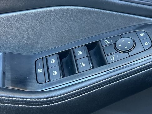 Used 2024 Nissan Rogue SV AWD/4WD image 13