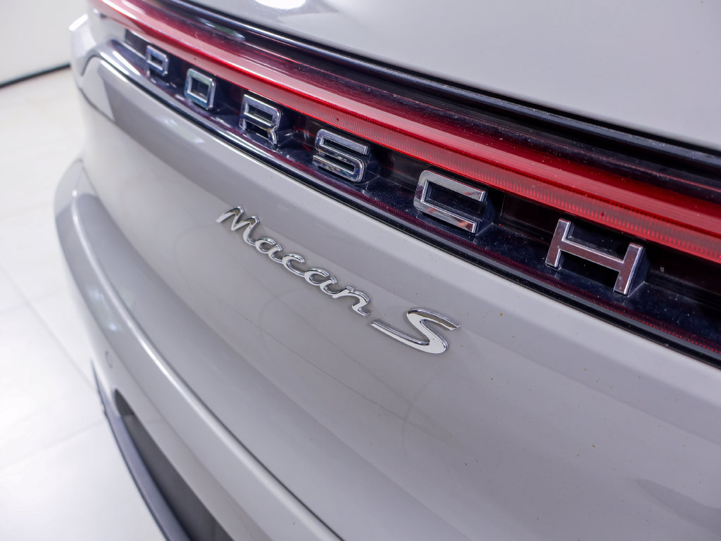 Certified 2021 Porsche Macan S AWD/4WD image 39