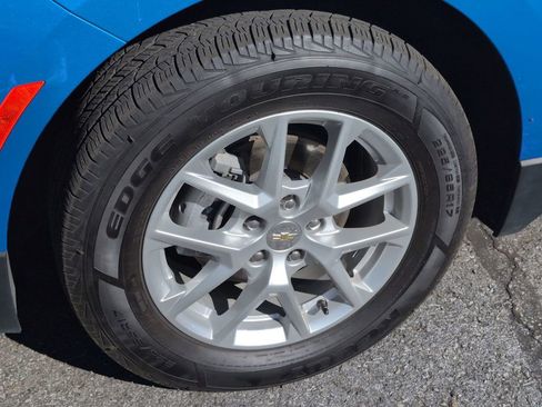 Used 2024 Chevrolet Equinox LT AWD/4WD image 11