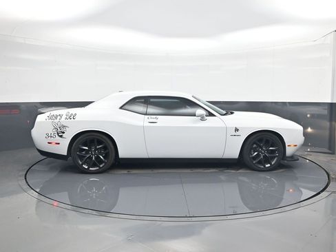 Used 2022 Dodge Challenger R/T w/ Blacktop Package image 8