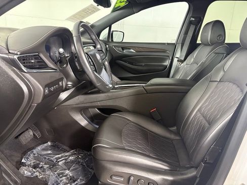 Used 2023 Buick Enclave Avenir w/ Trailering Package, 5000 lbs. FWD image 24