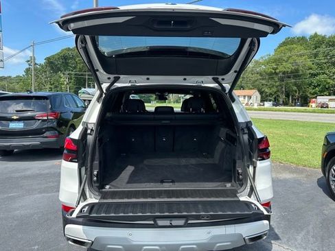 Used 2024 BMW X5 xDrive40i w/ Premium Package image 11