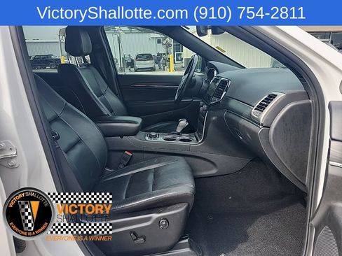 Certified 2022 Jeep Grand Cherokee Limited AWD/4WD image 32