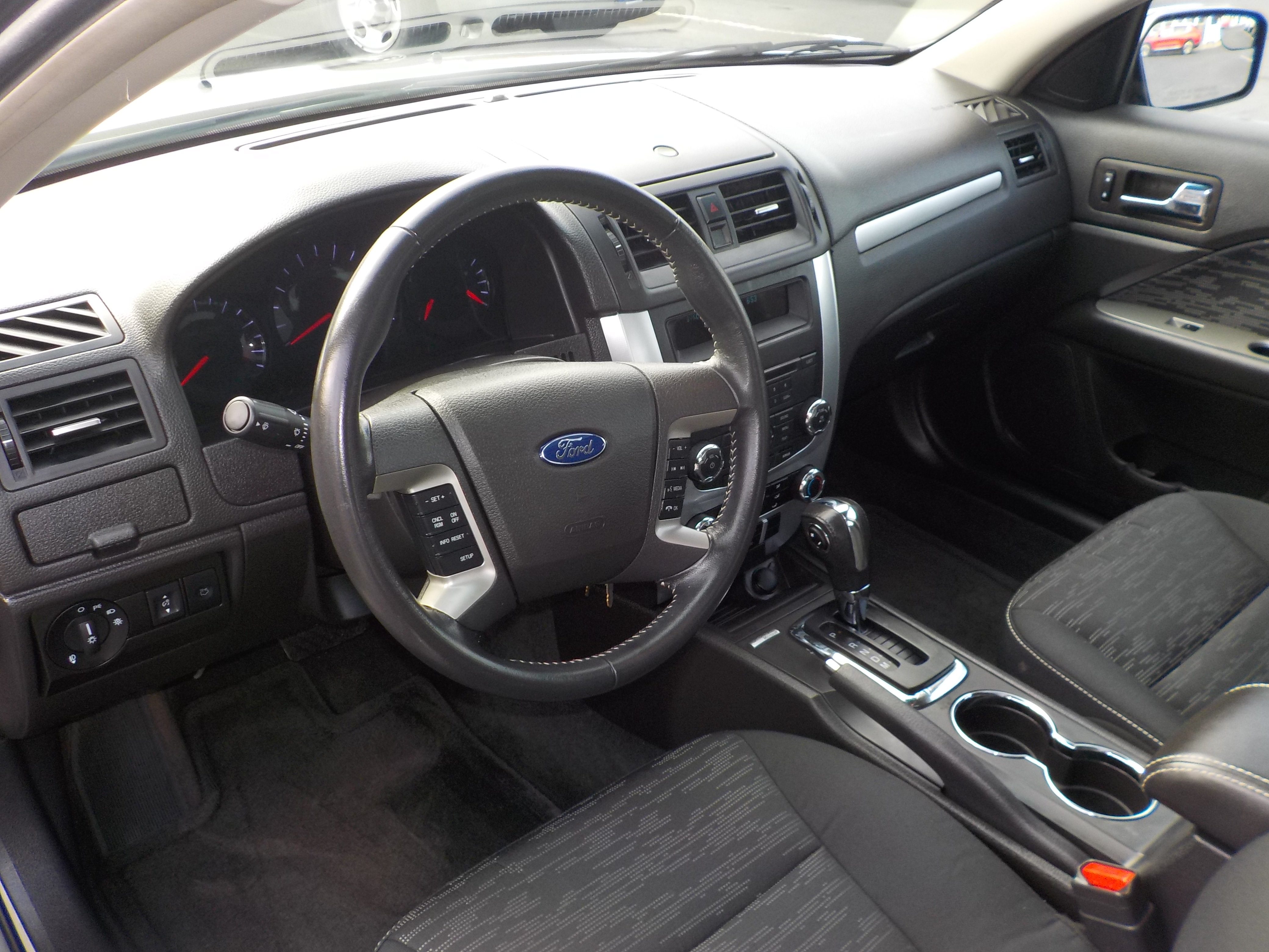 Used 2012 Ford Fusion SE FWD image 14