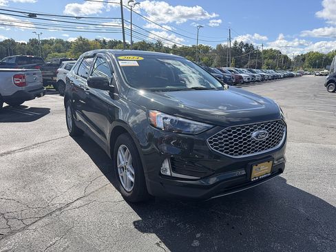 Certified 2024 Ford Edge SEL w/ Convenience Package AWD/4WD image 8