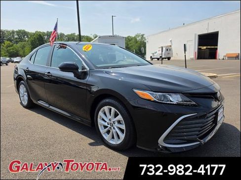 Used 2023 Toyota Camry LE AWD/4WD image 1