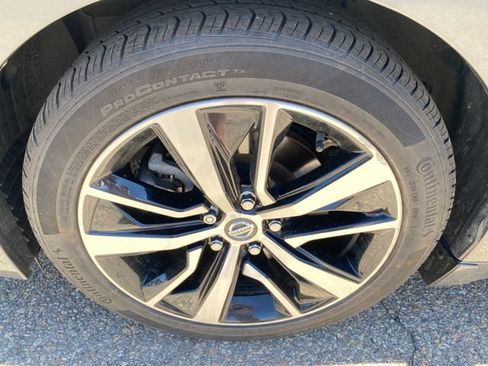 Used 2021 Nissan Maxima 3.5 SV w/ Floor Mat Group FWD image 26