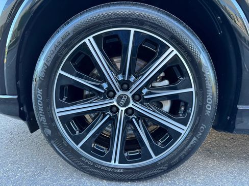 Used 2022 Audi Q4 e-tron Premium Plus w/ Premium Plus AWD/4WD image 21