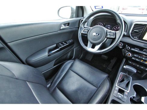Used 2021 Kia Sportage EX w/ EX Technology Package FWD image 8