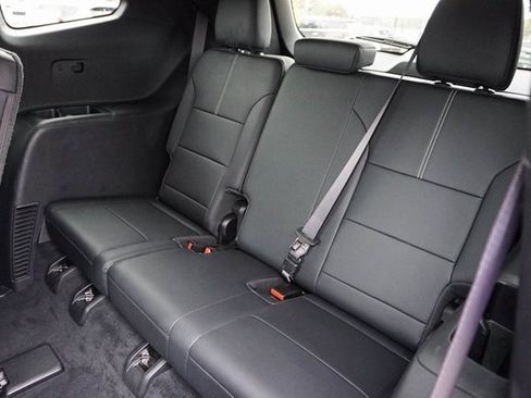 Used 2024 GMC Acadia Elevation image 22