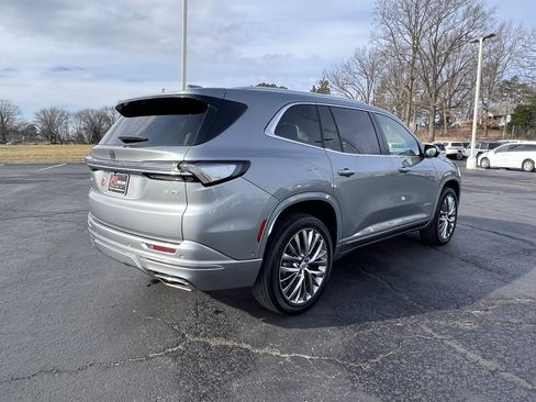 Certified 2025 Buick Enclave Avenir image 5