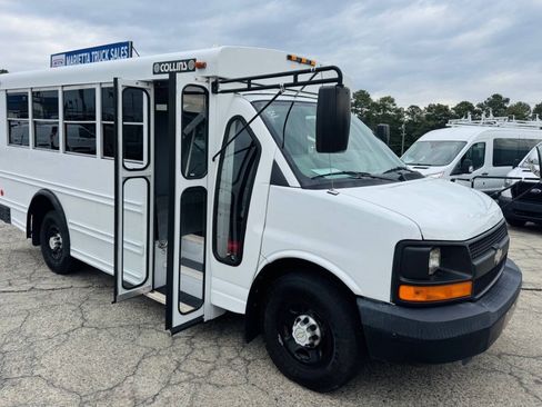 Used 2007 Chevrolet Express 3500 w/ School Bus Package RWD image 2