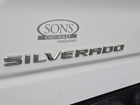 Used 2021 Chevrolet Silverado 1500 LT Trail Boss w/ Convenience Package II image 13